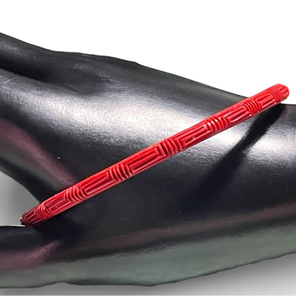Elegant Carved Cinnabar Bracelet